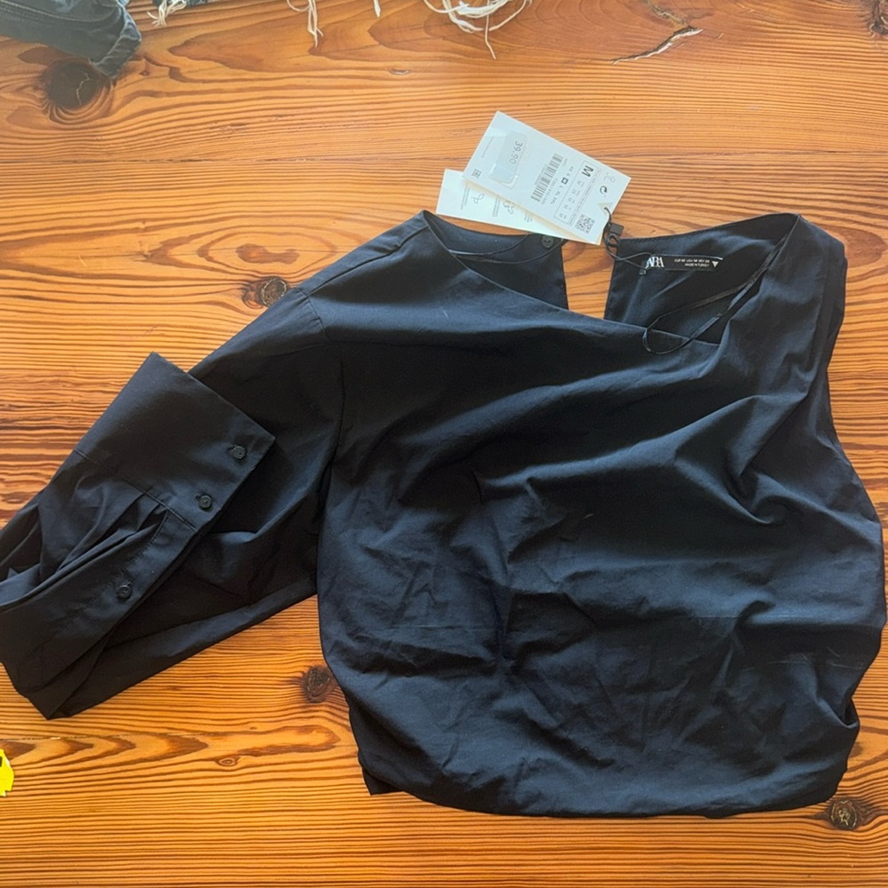 Zara one sleeve black top (size M)